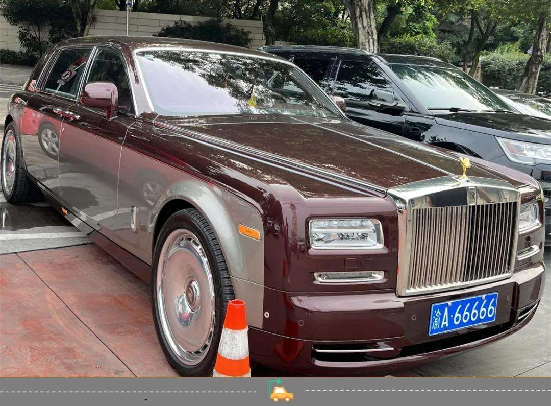 如何通过定制选项打造独一无二的劳斯莱斯？_劳斯莱斯车身定制_定制一辆劳斯莱斯要多久拿车