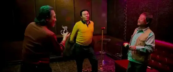 胖东来服务特色的理解_服务于顾客，胖东来如何做好行业标杆_胖东来好的服务分享案例