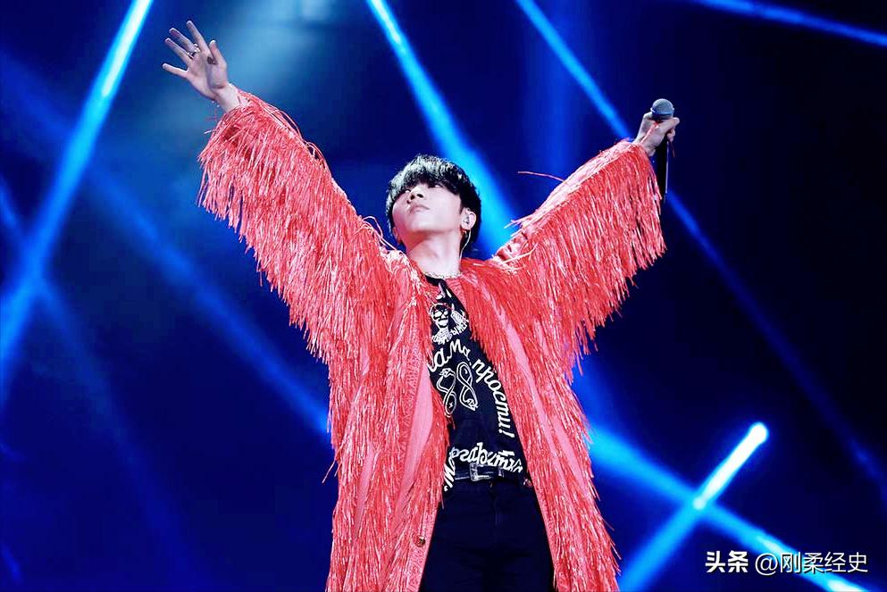 华晨宇的经典翻唱，成为粉丝流行热曲_粉丝翻唱明星歌曲的综艺_流行歌曲翻唱