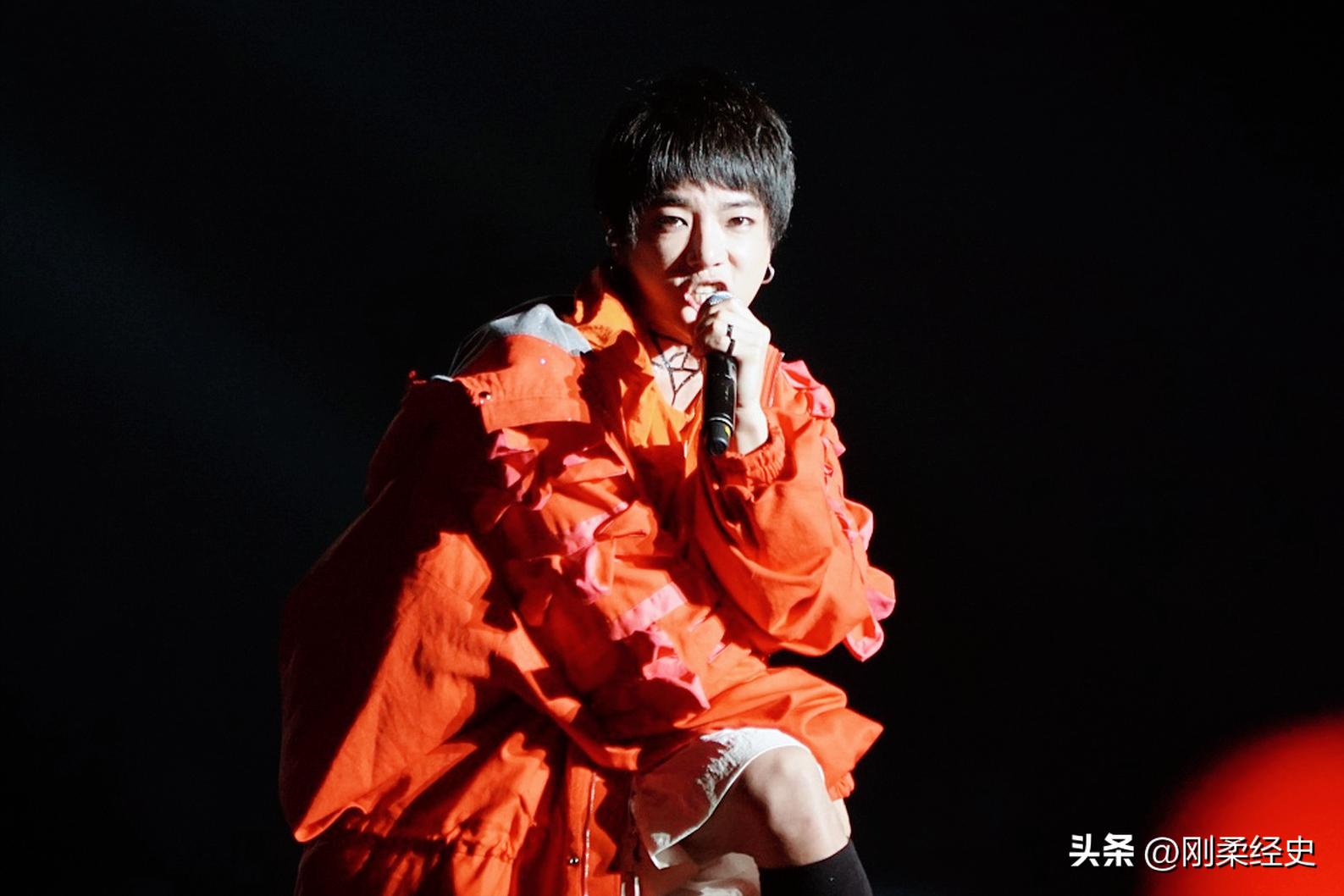 华晨宇的经典翻唱，成为粉丝流行热曲_粉丝翻唱明星歌曲的综艺_流行歌曲翻唱