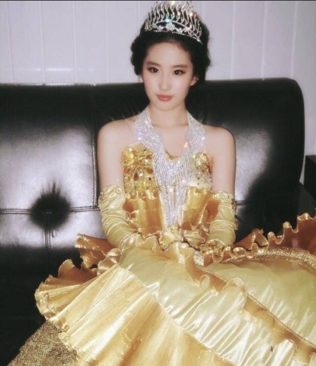 克拉恋人唐嫣演技_唐嫣（Tang Yan） - 以电视剧《仙剑奇侠传三》和《克拉恋人》而受到欢迎。_克拉恋人唐嫣非要演女一