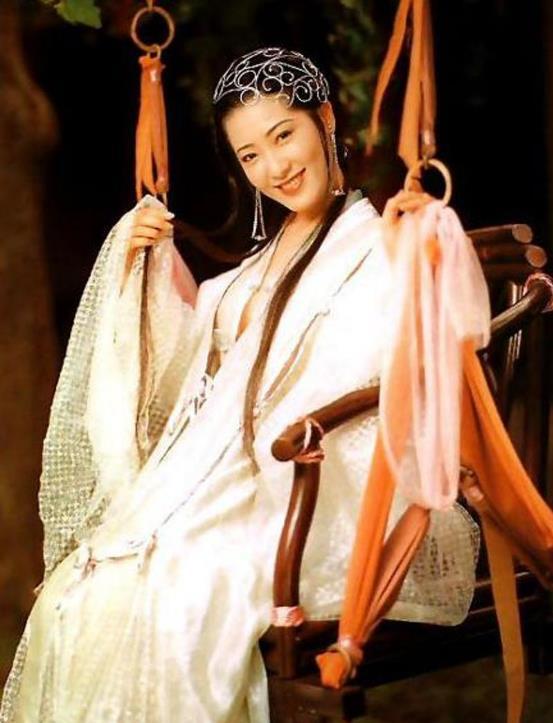 洪金宝打人妖跨档图片_洪金宝的跨文化影响与交流_闻名省港澳的洪金宝大师片名