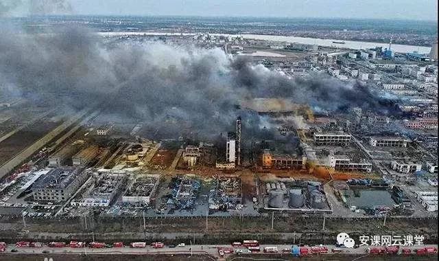 事故警钟：卡式炉火锅爆炸事件的启示与对策_火锅起火事件_火锅安全事件