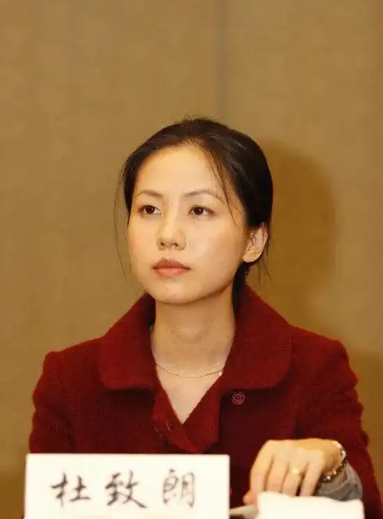 李小龙电影里的音乐_李小龙的经典电影音乐与氛围_李小龙电影音乐插曲