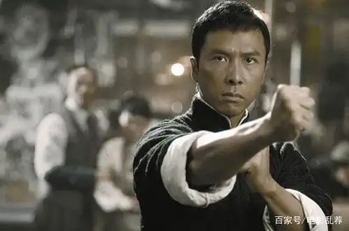 甄子丹古装角色战斗力排行榜：叶问仅排第十，谁才是真正的功夫之王？