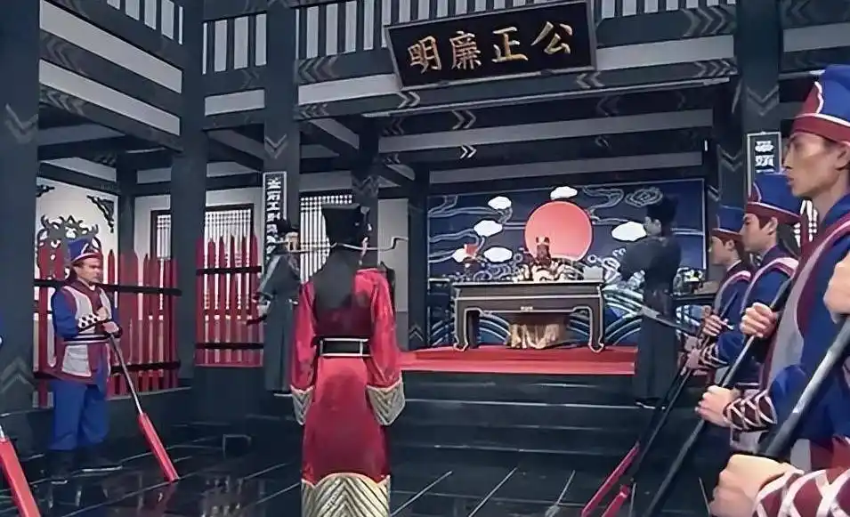 服饰象征什么_皇权的象征：古代皇帝的服饰_古代服饰意义