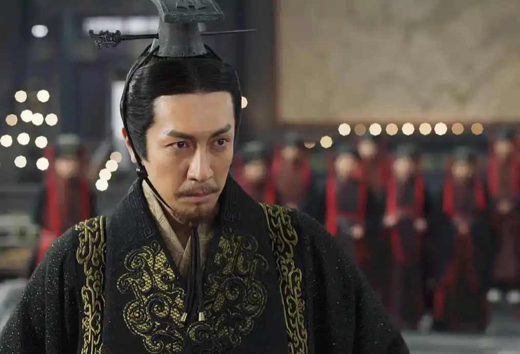 古代服饰意义_皇权的象征：古代皇帝的服饰_服饰象征什么