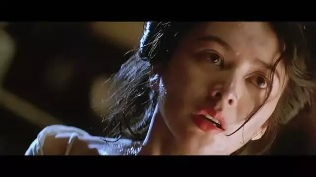 26年前香港警匪片，成龙主演，为求真实，拍摄时炸了一条街