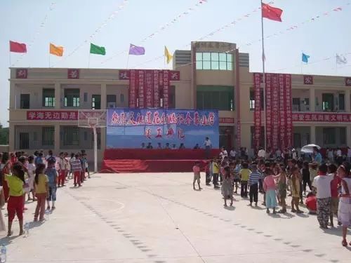 马化腾腾讯战略建设品牌是什么_马化腾如何让腾讯成为业界翘楚_腾讯的品牌建设与马化腾的战略