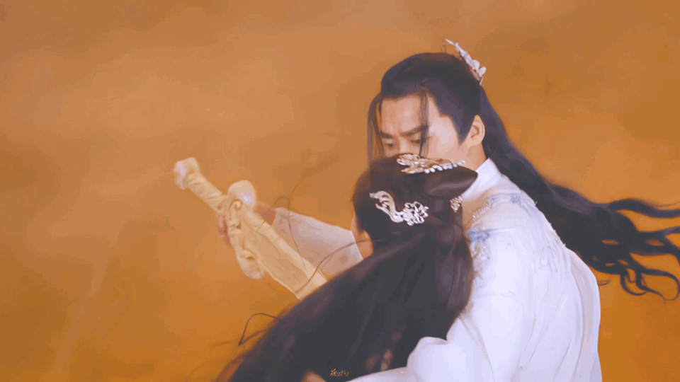 李易峰（Li Yifeng） - 除了之前提到的作品，参与过《风起霓裳》等剧。_李易峰（Li Yifeng） - 除了之前提到的作品，参与过《风起霓裳》等剧。_李易峰（Li Yifeng） - 除了之前提到的作品，参与过《风起霓裳》等剧。