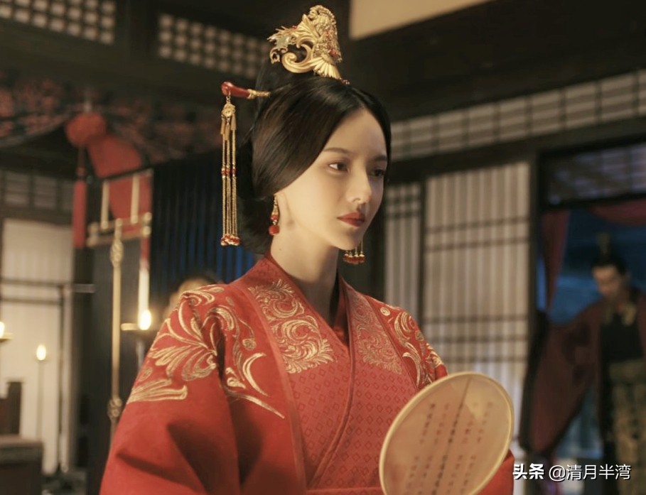 李易峰（Li Yifeng） - 除了之前提到的作品，参与过《风起霓裳》等剧。_李易峰（Li Yifeng） - 除了之前提到的作品，参与过《风起霓裳》等剧。_李易峰（Li Yifeng） - 除了之前提到的作品，参与过《风起霓裳》等剧。